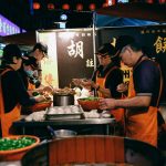 Thưởng thức ẩm thực đường phố ở chợ đêm Raohe Đài Bắc