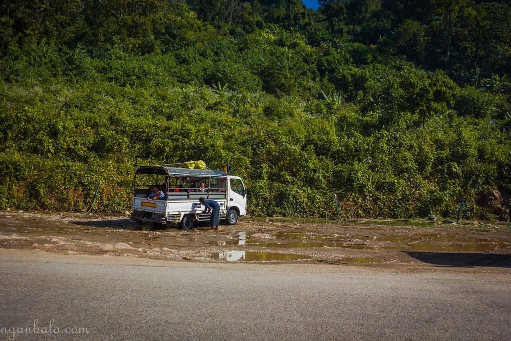 Hướng dẫn đặt vé và đi xe buýt VIP/ local / taxi ở Myanmar