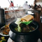 Ăn gì ở Tagaytay? Canh Bulalo và Cheesecake!
