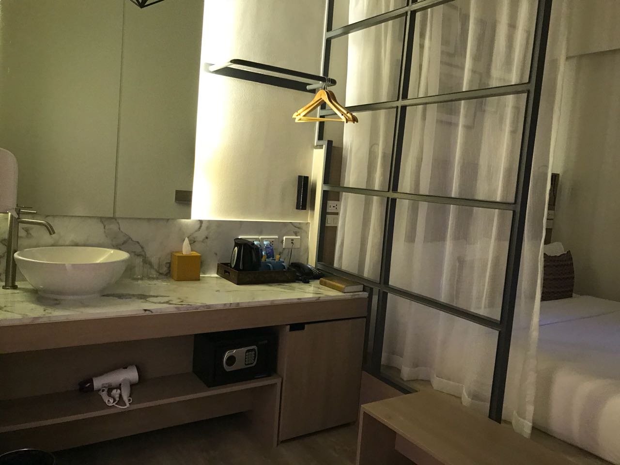 Review khách sạn/ hostel Lub d ở Makati, Metro Manila, Philippines