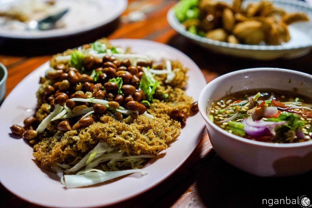 Đi ăn cùng gia đình người Thái Lan