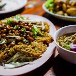 Đi ăn cùng gia đình người Thái Lan