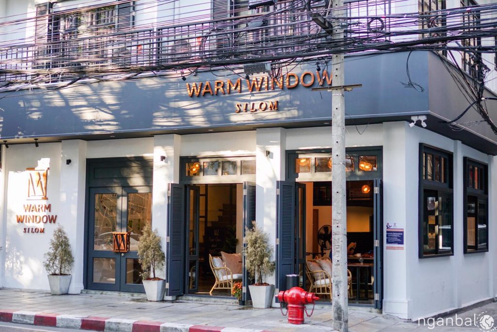 Review khách sạn Warm Window Silom ở Bangkok
