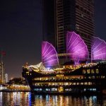 Ăn tối và ngắm cảnh Sài Gòn về đêm trên du thuyền