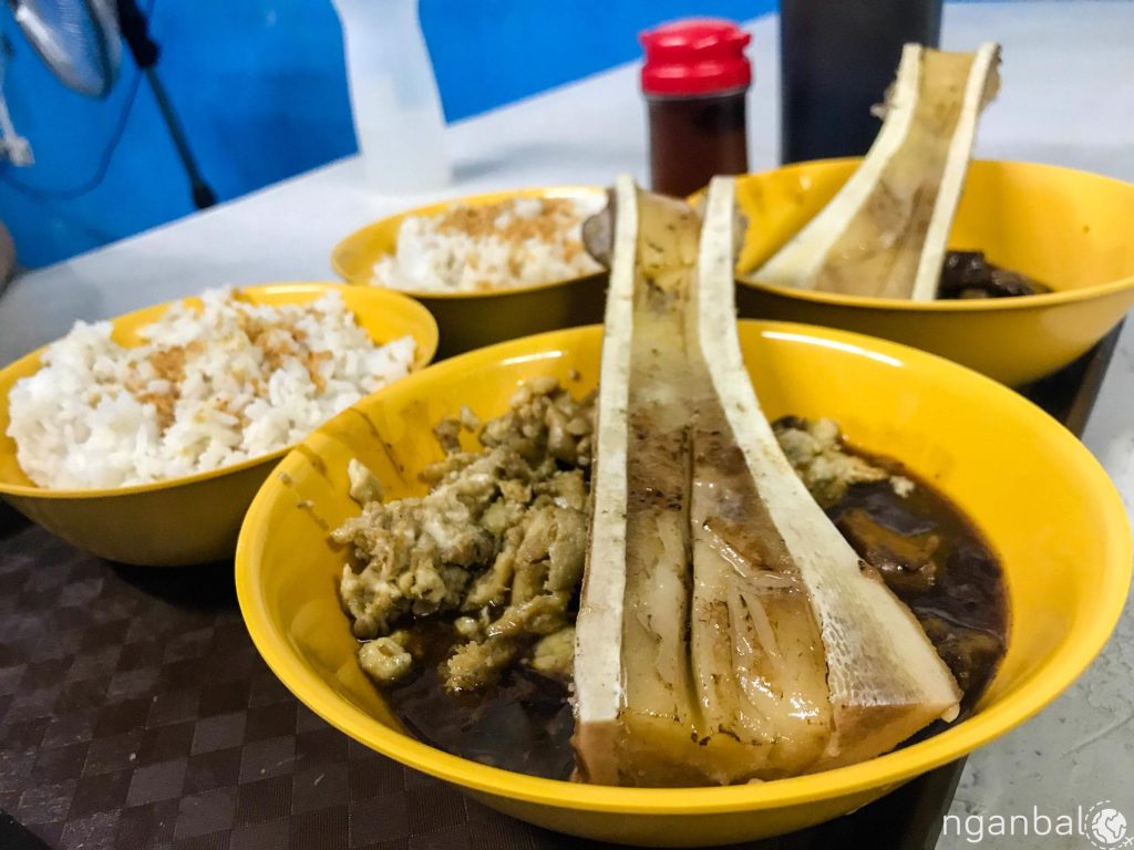 Món ăn lạ Philippines - Óc và tuỷ xương bò