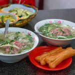 Phở Bắc kèm quẩy ngon ở Sài Gòn