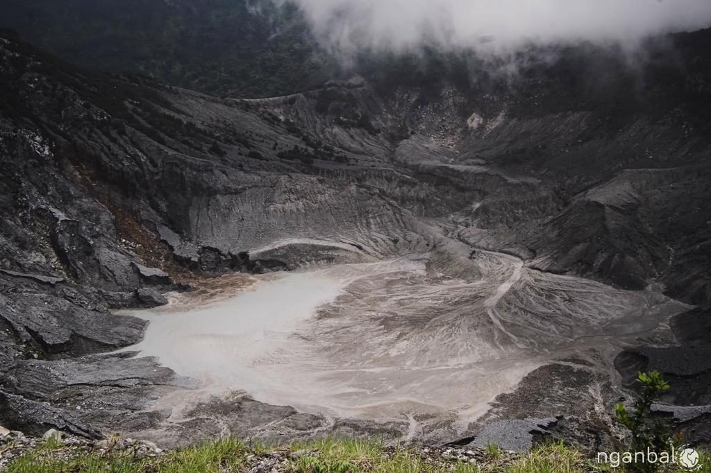 Núi lửa Tangkuban Perahu và thác Curug Cimahi ở Bandung