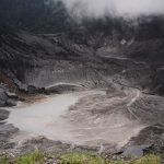 Núi lửa Tangkuban Perahu và thác Curug Cimahi ở Bandung